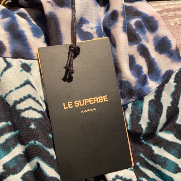 SOLD OUT - Picture 11 of 12